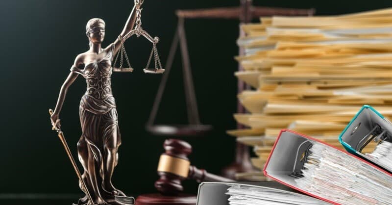 US law firm accuses UK AI software firm of unwanted contract renewal when it tried to leave