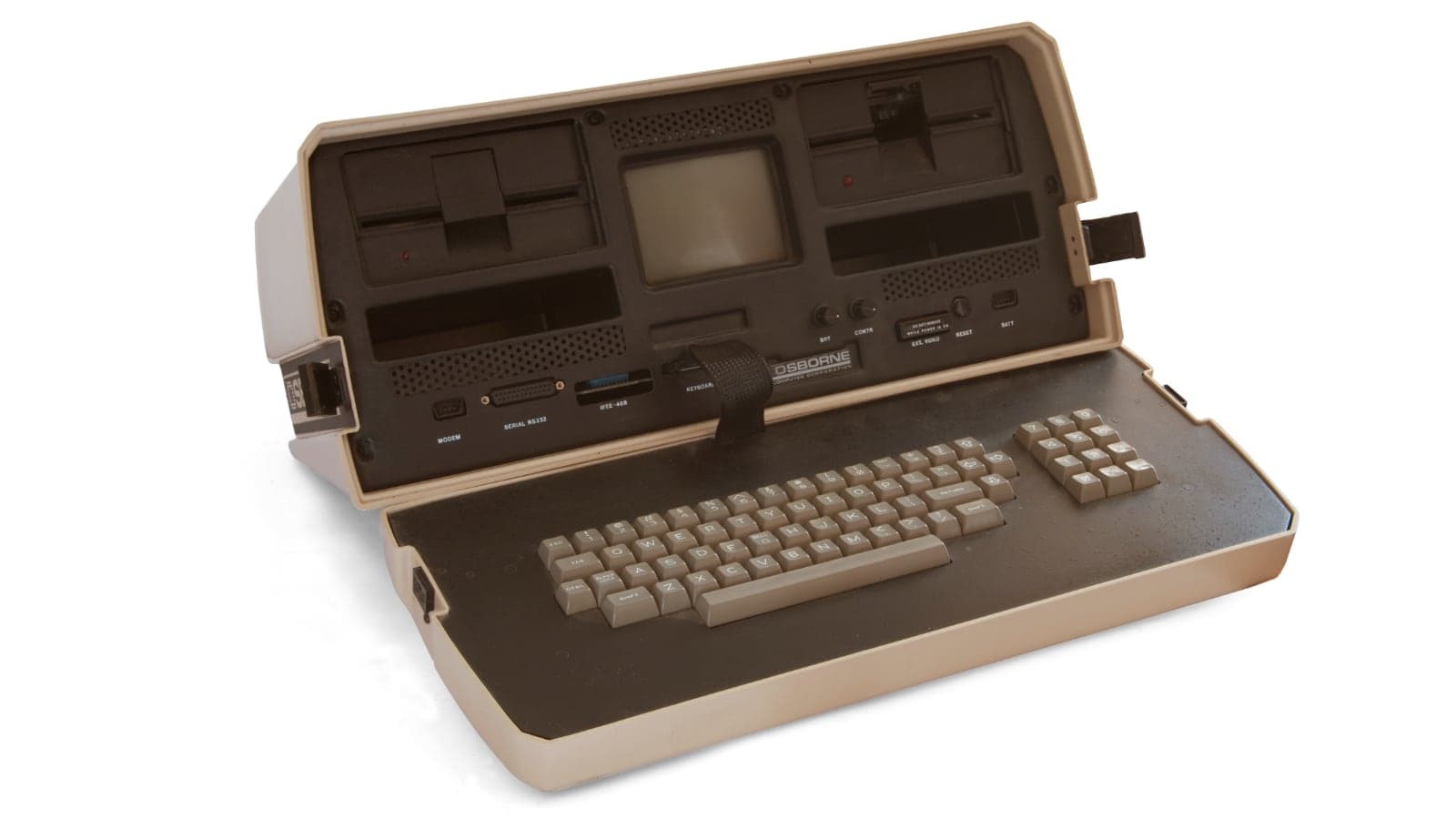 Today in Apple history: One of Apple’s earliest rivals bites the dust