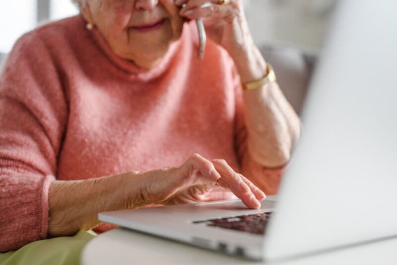 Scammers keep scoring: Brits fleeced for £1.3B as Americans lose $3.5B to impersonators