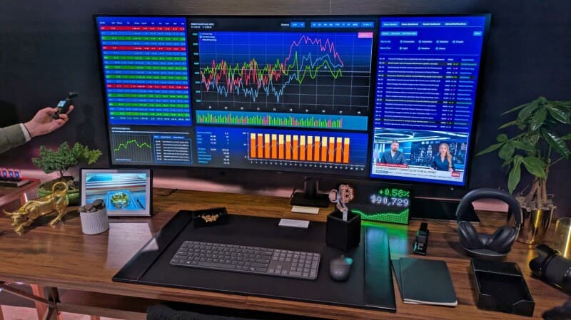 Dell's 52-inch enormo-monitor is a tsunami of impractical fun