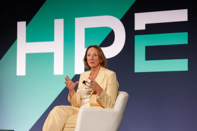HPE offers VMware refugees a year off the meter