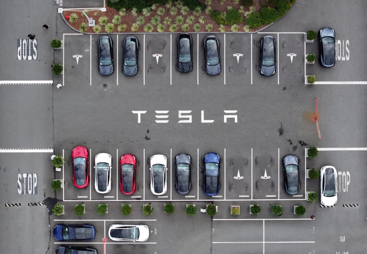 Tesla settles FSD crash lawsuit as federal investigations continue