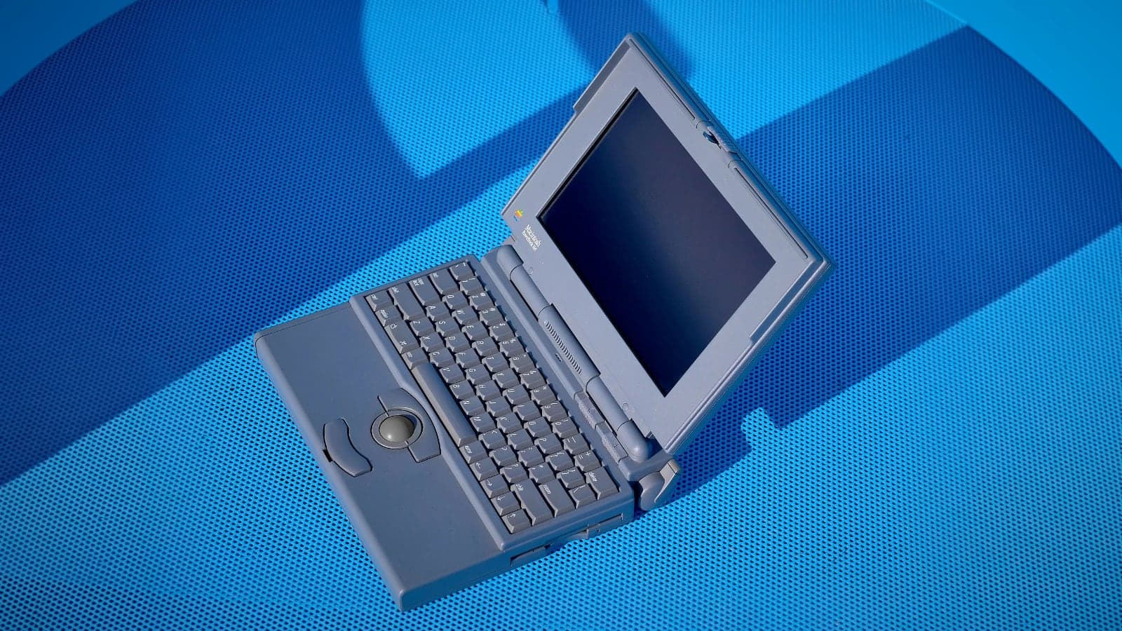 Today in Apple history: PowerBook 165 becomes Apple’s most affordable laptop