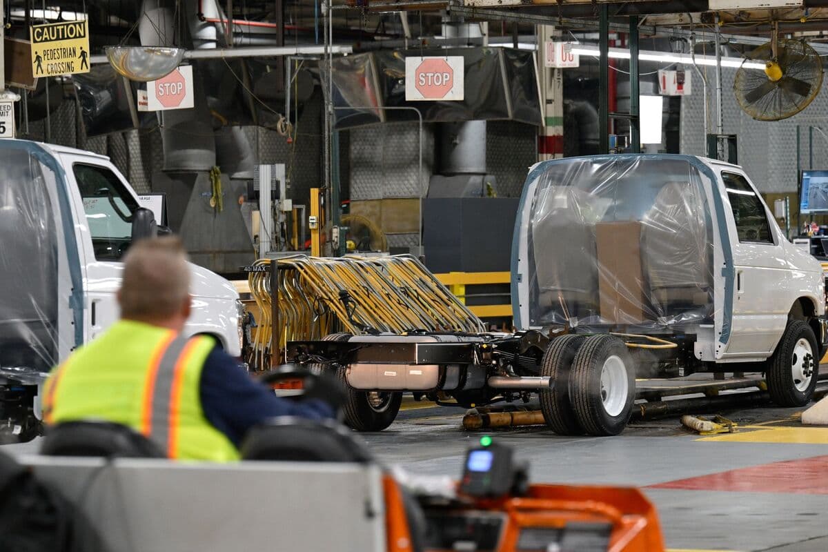 Ford rehires 350 engineers after AI fails to preserve expertise or train juniors