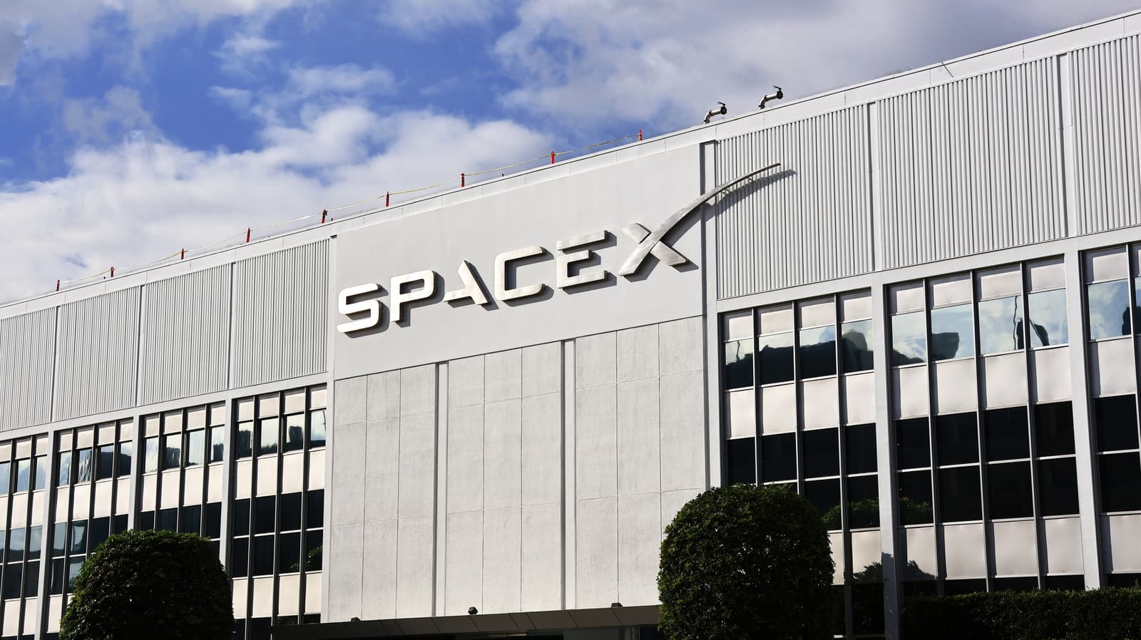 Report suggests SpaceX is testing a handheld AI device, Musk says it's 'utterly false'