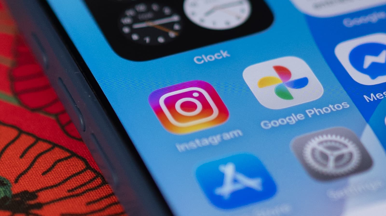 Here's how to block Meta from using your Instagram pictures for its AI