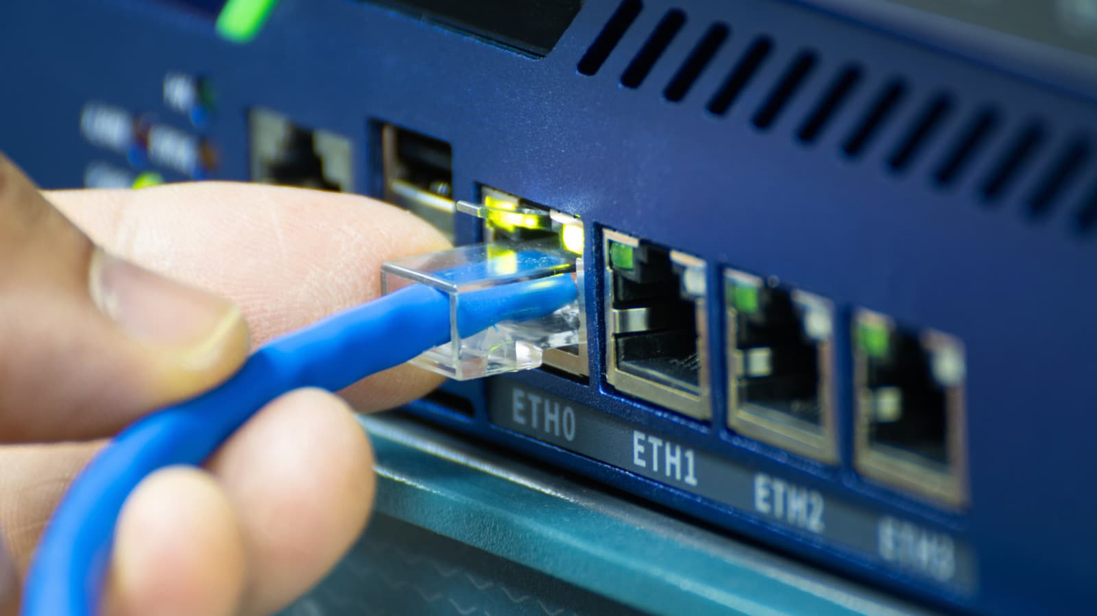 Ethernet splitter vs switch: What's the difference and how do you use them?