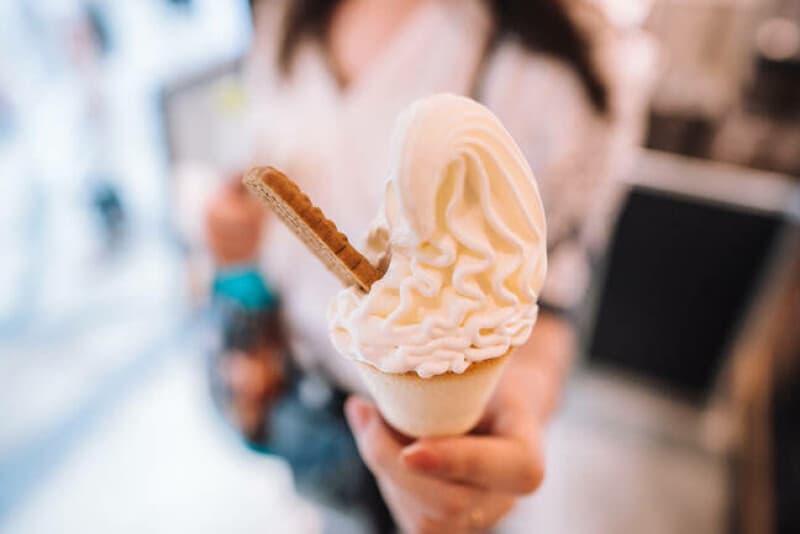 Vim text editor game teaches you keyboard shortcuts with ice cream delivery