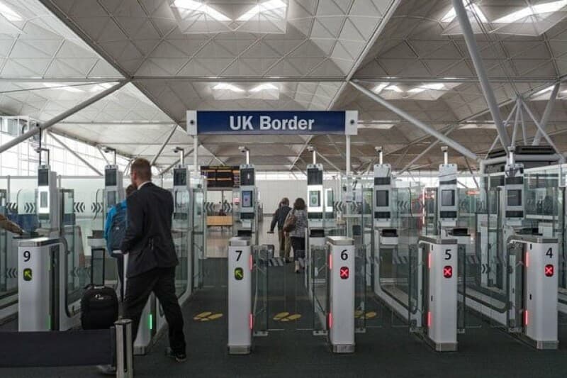 British Home Office seeks techie to herd nearly 1,000 engineers looking after 600 systems