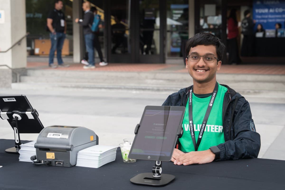 Last call: Disrupt volunteer application closes soon