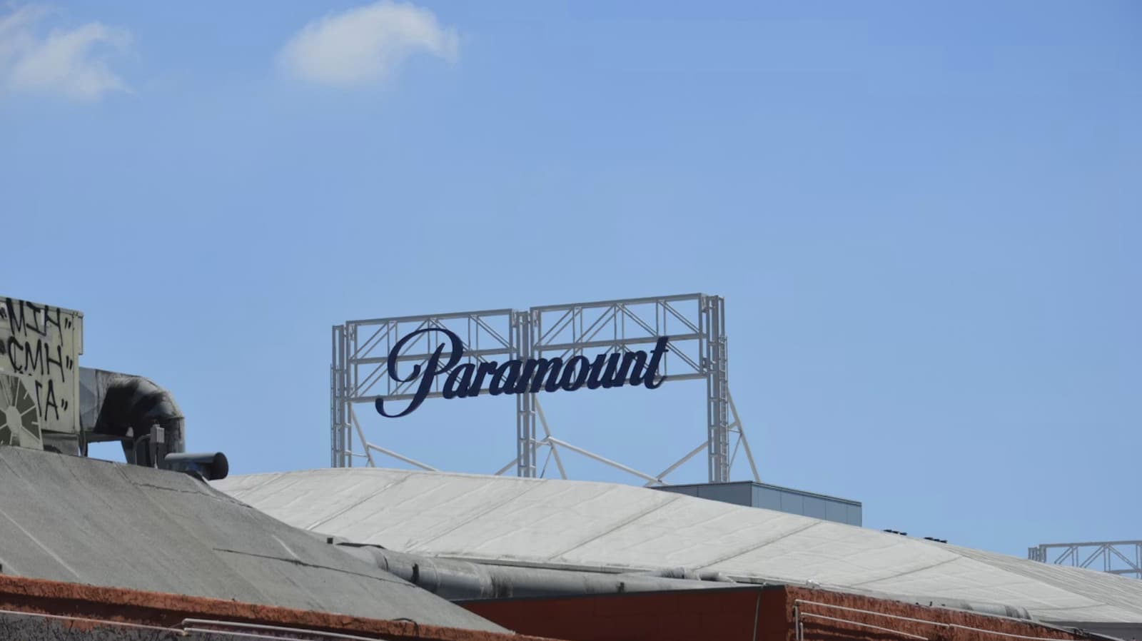 Judge pauses the controversial Paramount-Warner Bros. merger for two weeks