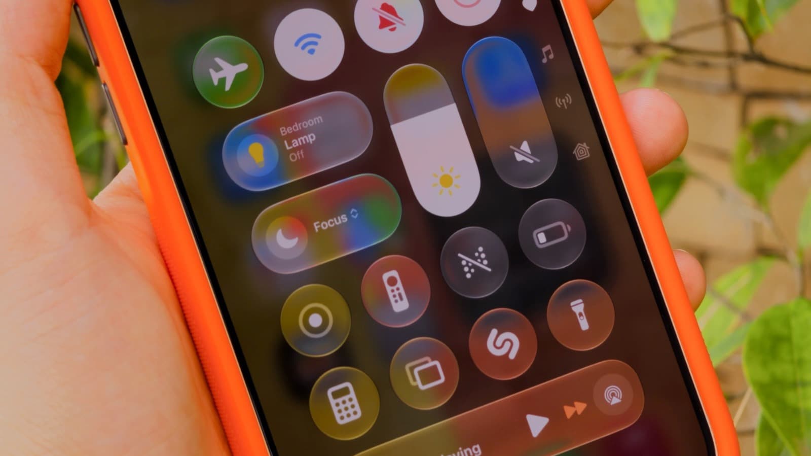 What's the difference between your iPhone's Do Not Disturb and Focus modes?
