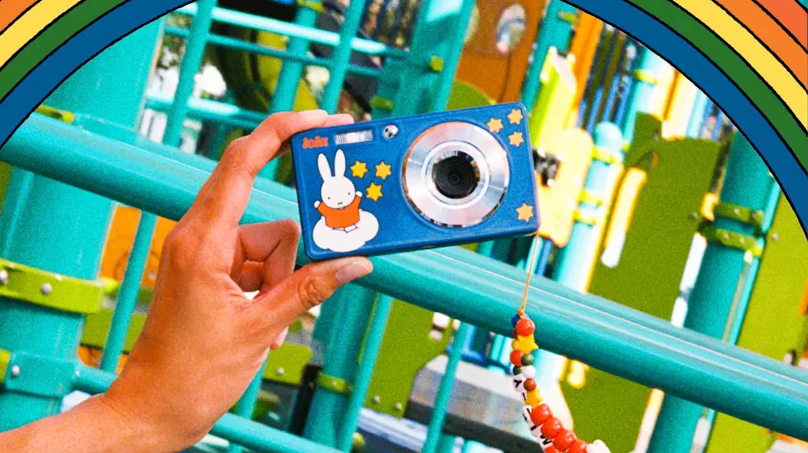 The new Lola x Miffy digital camera is extremely cute and ships with a themed wrist charm