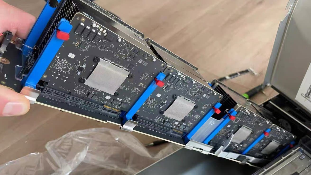 This is the first look at the inside of Apple's AI servers