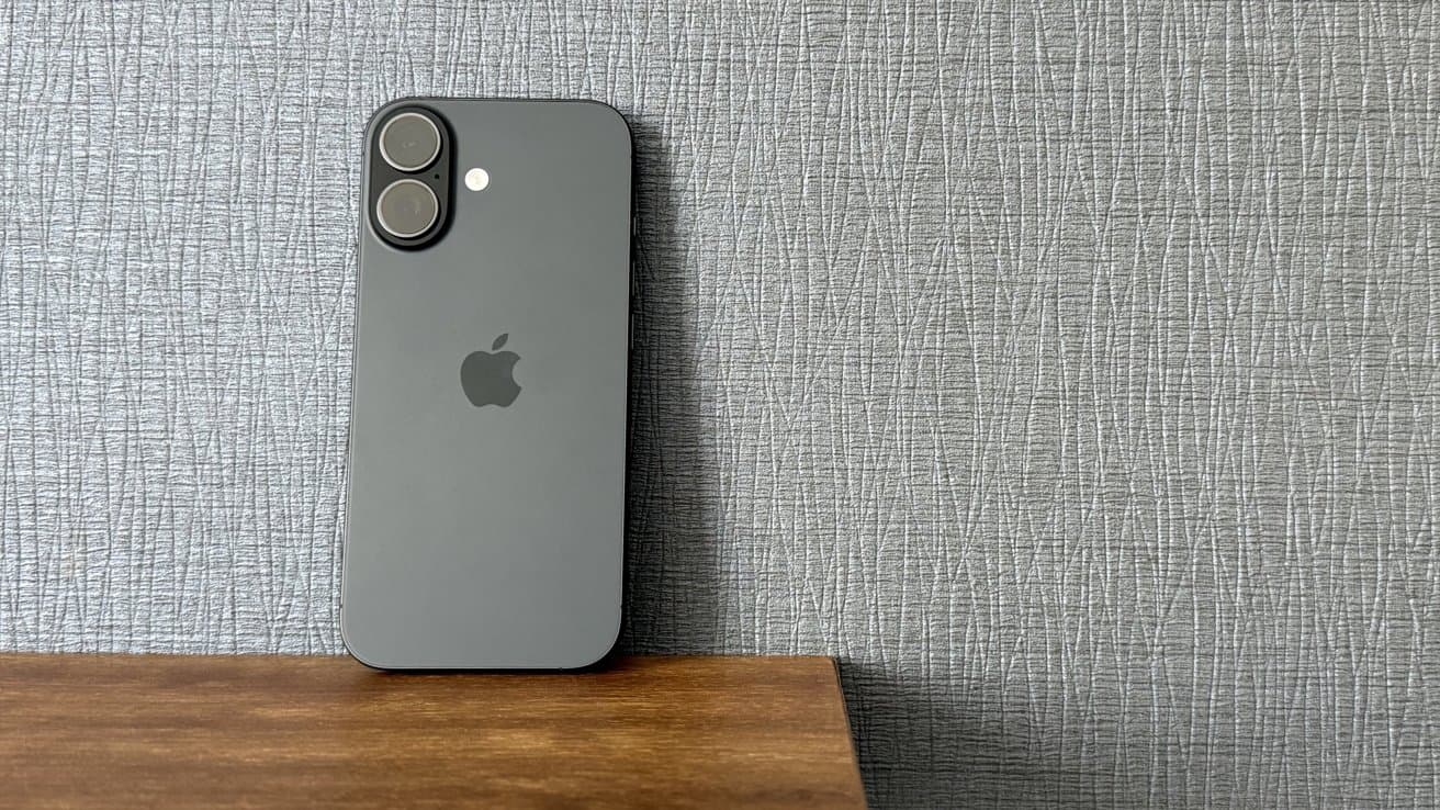 World's best selling smartphone is the iPhone 17 - again