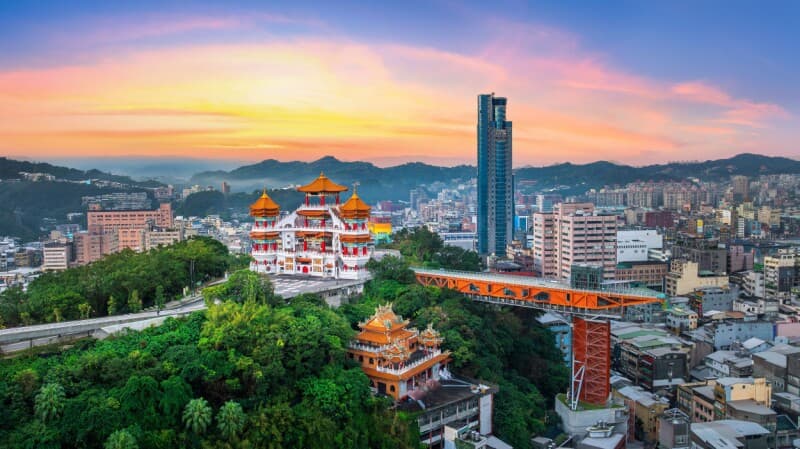 Our systems editor flew all the way to Taiwan and still couldn't get away from AI