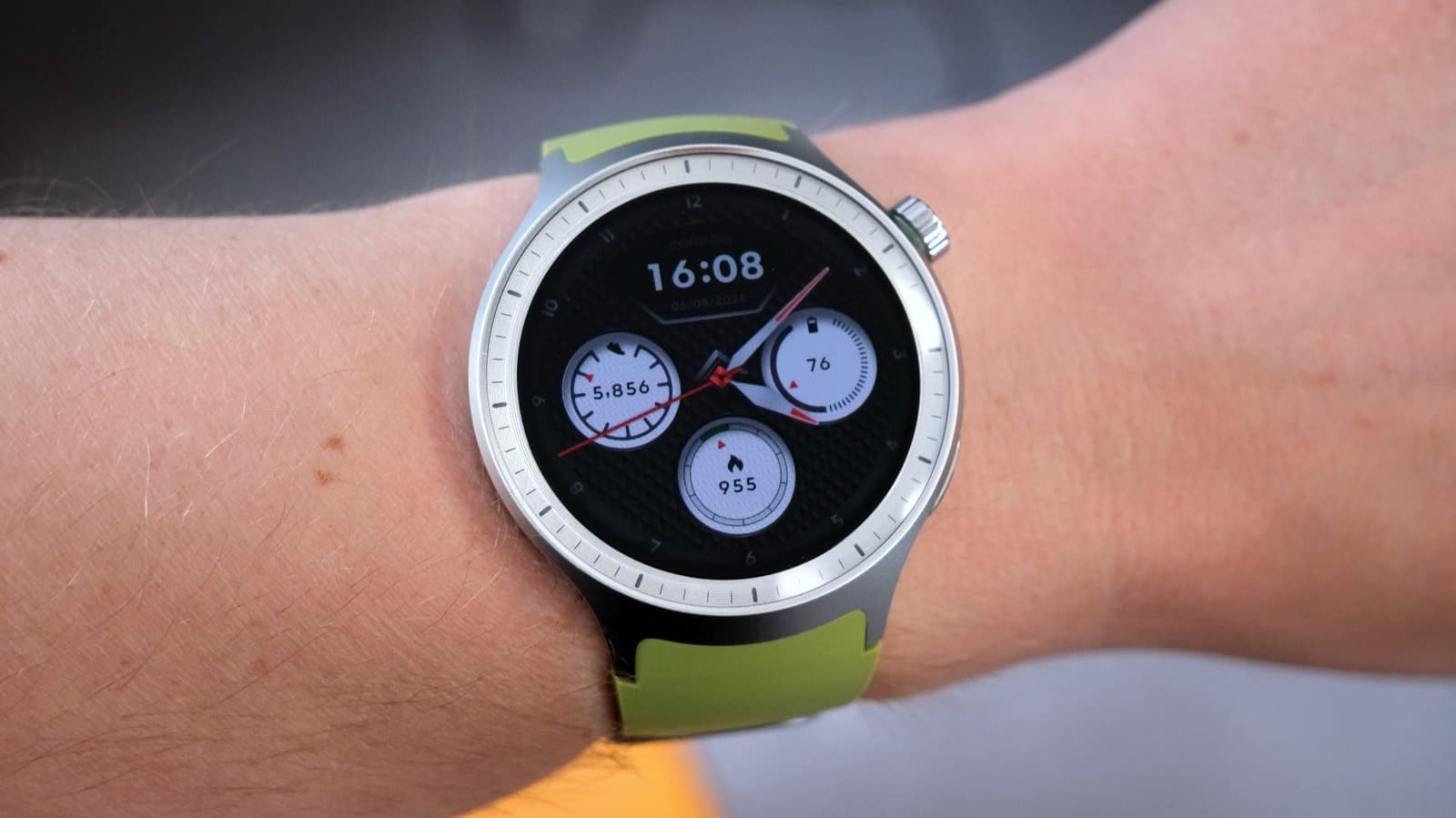 Motorola Moto Watch (2026) review: Looks can be deceiving