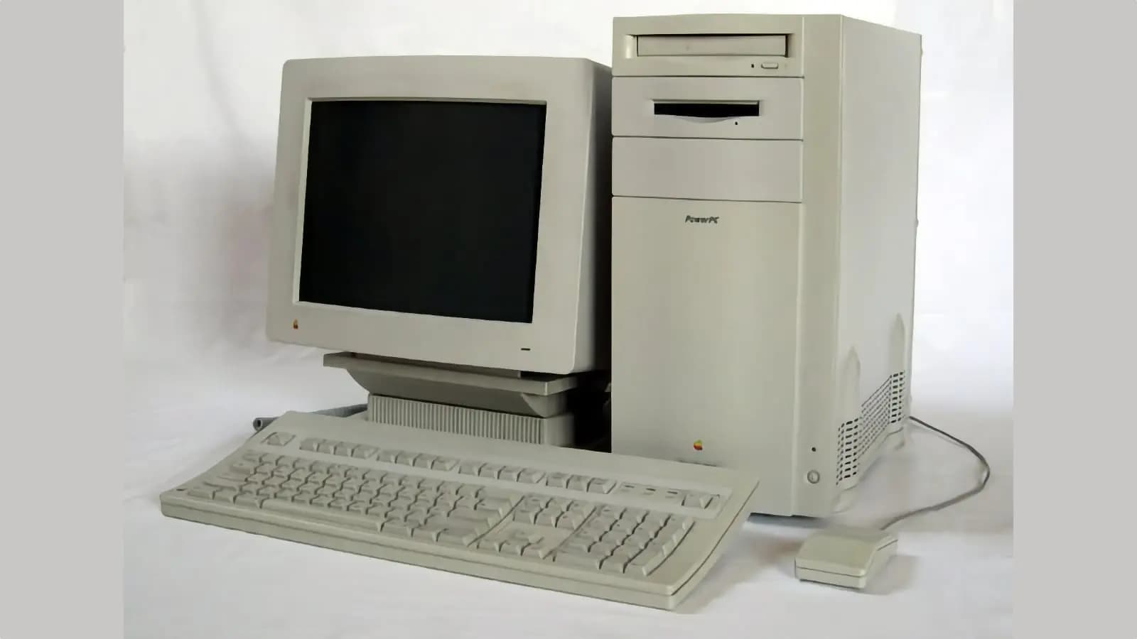 Today in Apple history: Power Mac 9500 is faster and more expandable