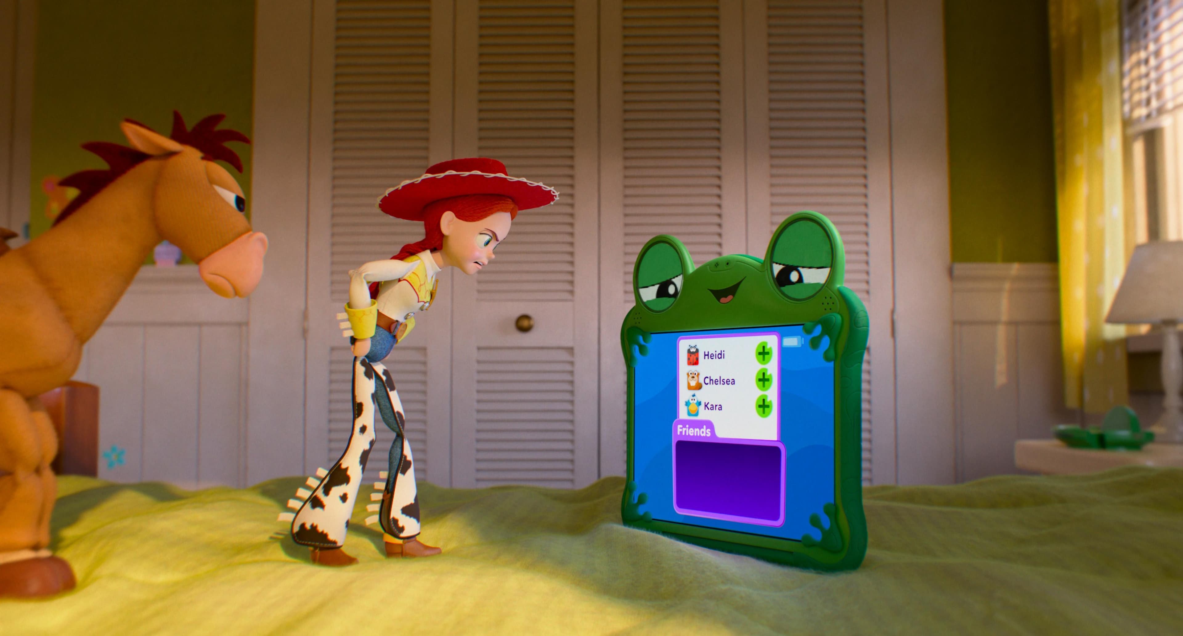 In Toy Story 5, the problem really is these damn phones (and tablets)