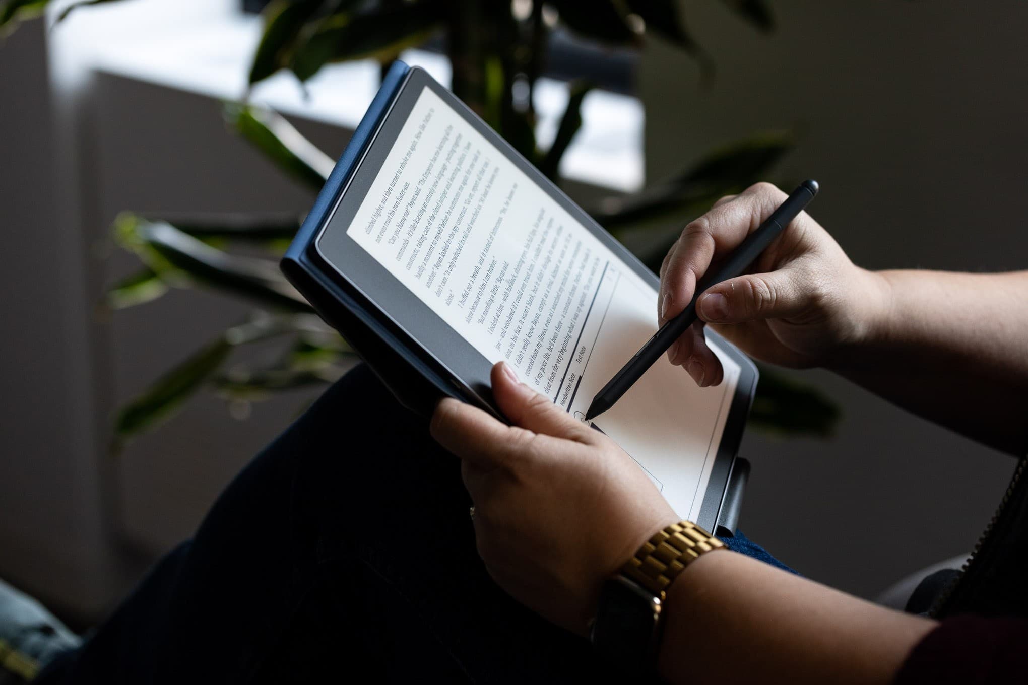The first-gen Kindle Scribe is a big e-reader and digital notebook that’s $150 refurbished