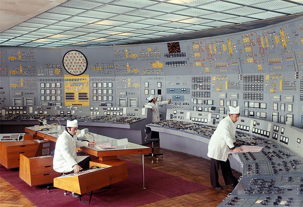The vintage beauty of Soviet control rooms (2018)