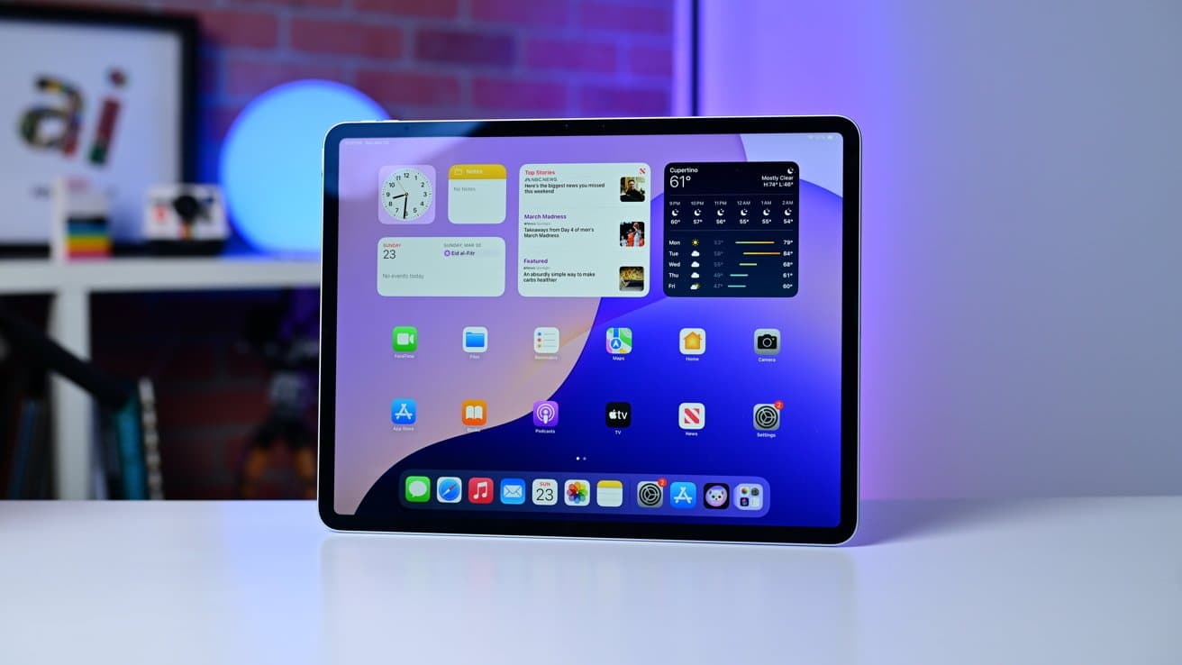 You can buy unlimited AT&T data for your iPad for $3 a day