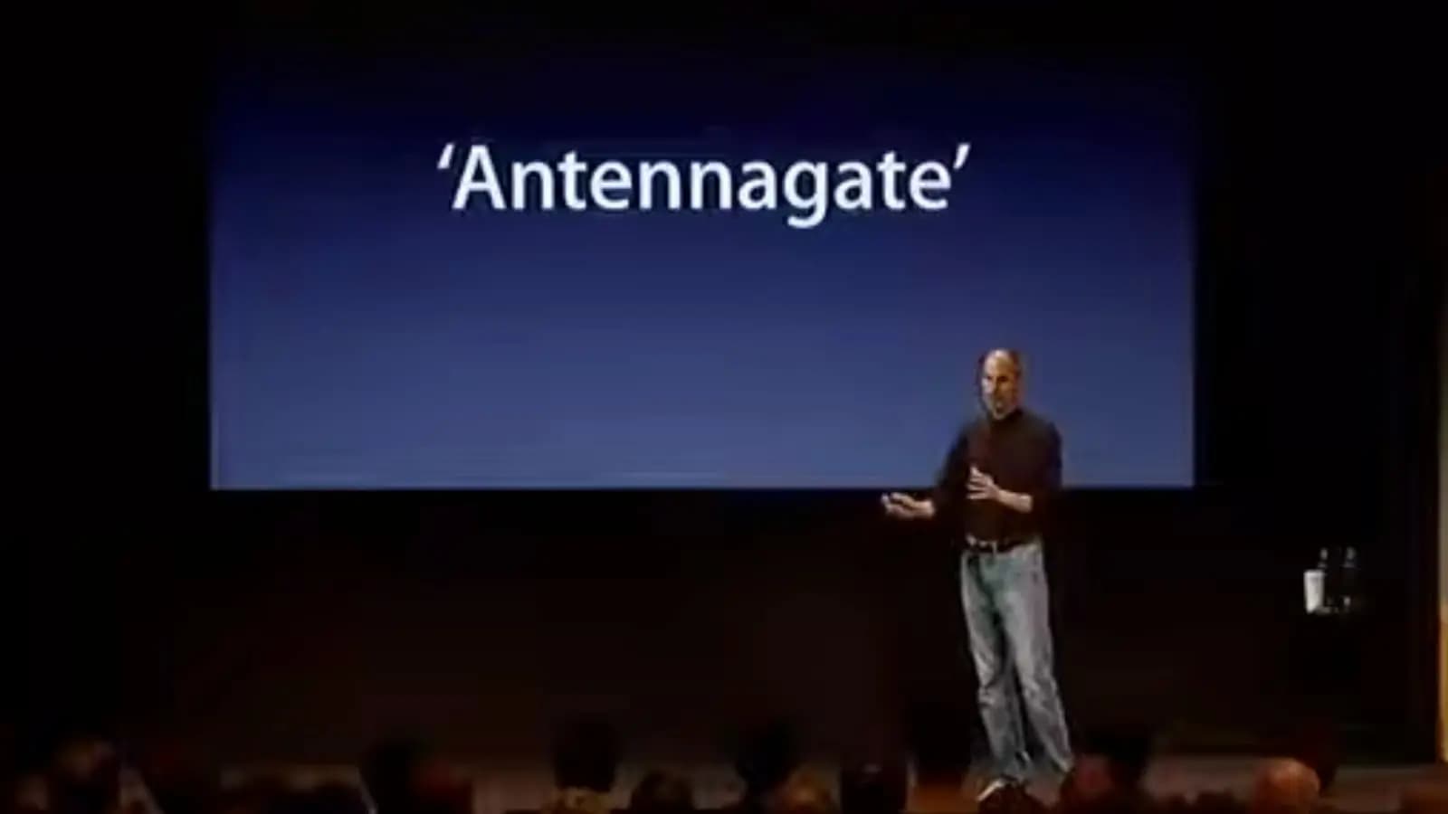 Today in Apple history: ‘Antennagate’ scandal hits its peak