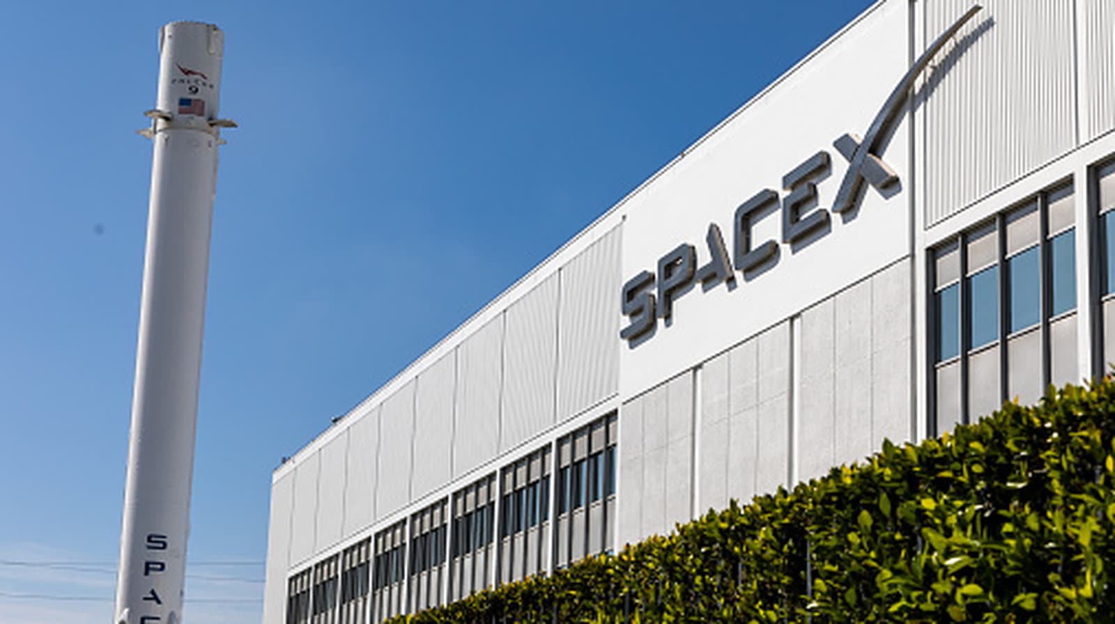 Korean lunar orbiter snaps first pics of the SpaceX Falcon 9 crash site on the moon