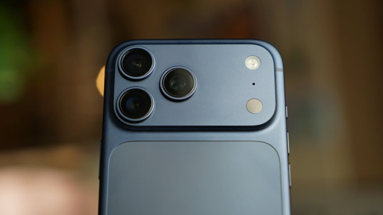 Apple continues to dominate premium smartphone market share in 2026